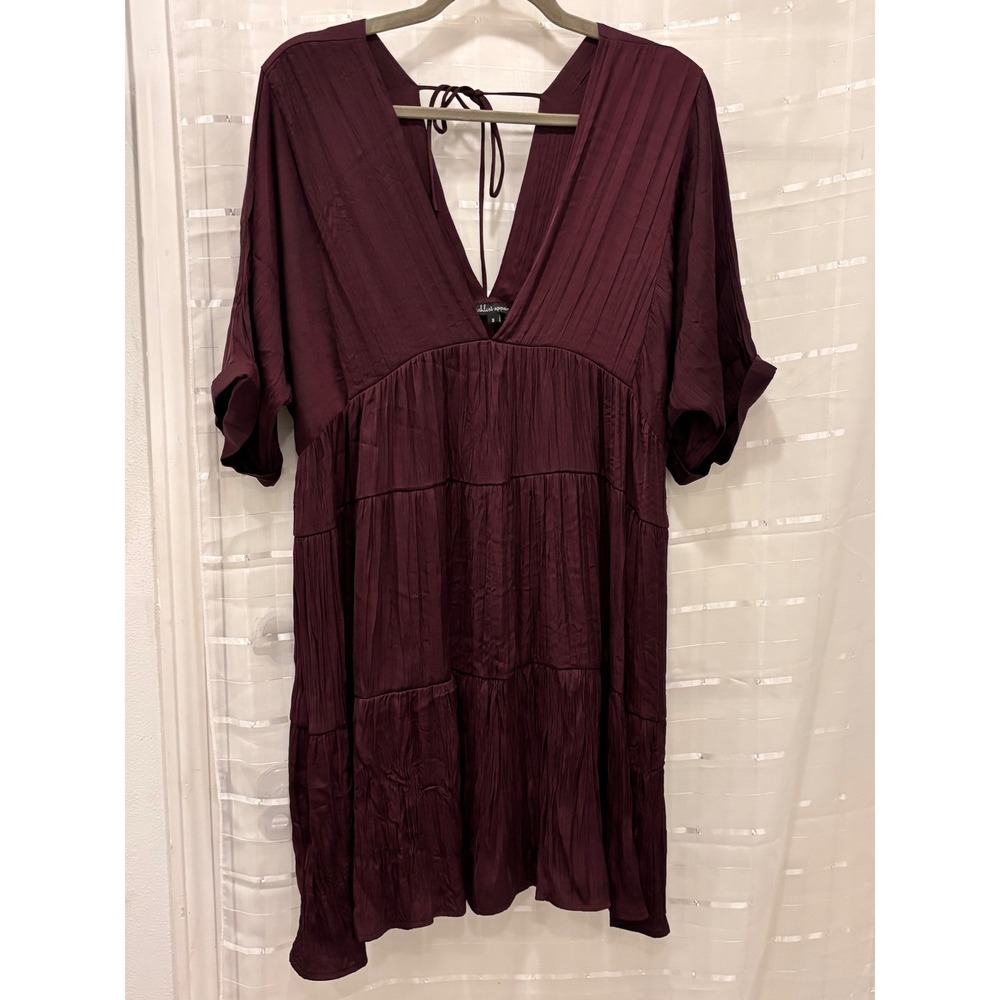 Wishlist Apparel Burgundy Crinkle Satin Tiered V-Neck Mini Dress Small Boho Wine